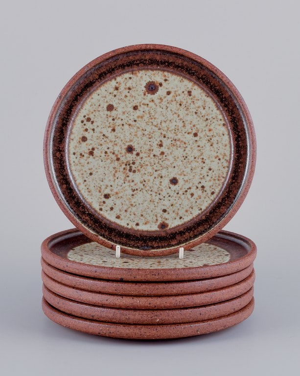 Nysted Ceramics, Denmark Six handmade ceramic plates in brown shades. (1 of 4)