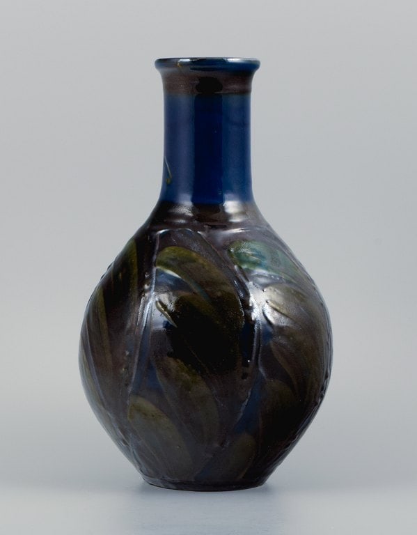 Kähler, large ceramic vase with floral decoration in cow horn technique. 1930s. (1 of 4)