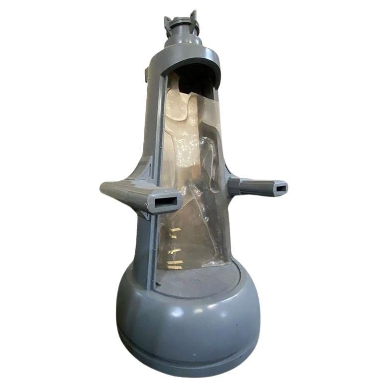 Futurist Cryogenic Freezing Chamber Tube Sculpture Hero Prop, 1997 Austin Powers - 7