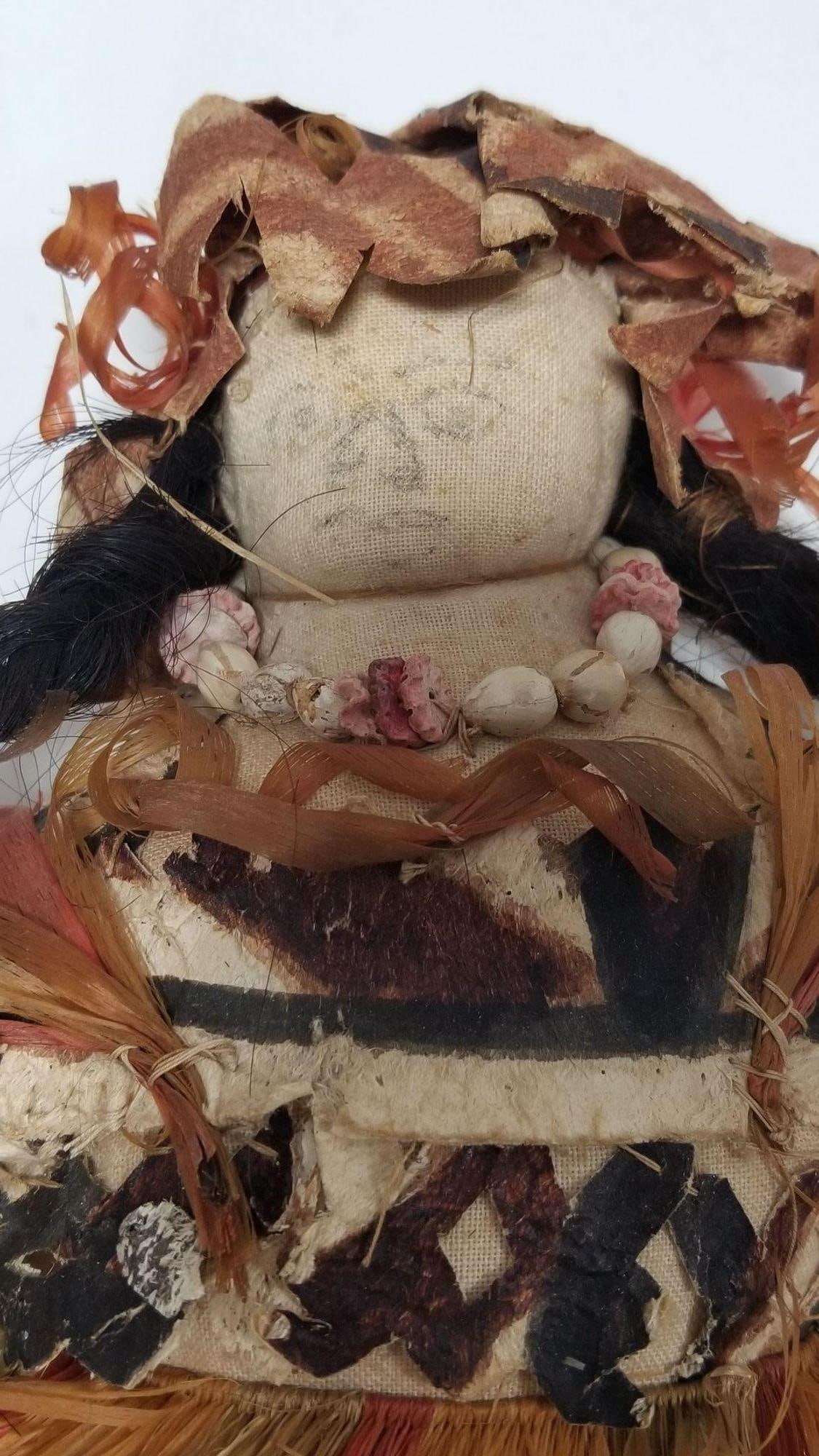 Vintage 1930s HANDMADE Hawaiian Doll. - 3