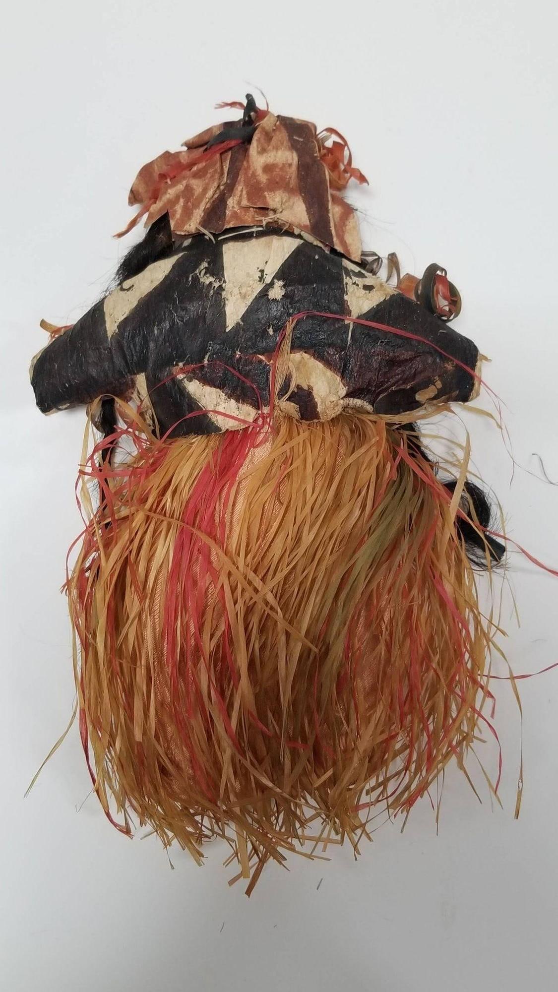 Vintage 1930s HANDMADE Hawaiian Doll. - 4
