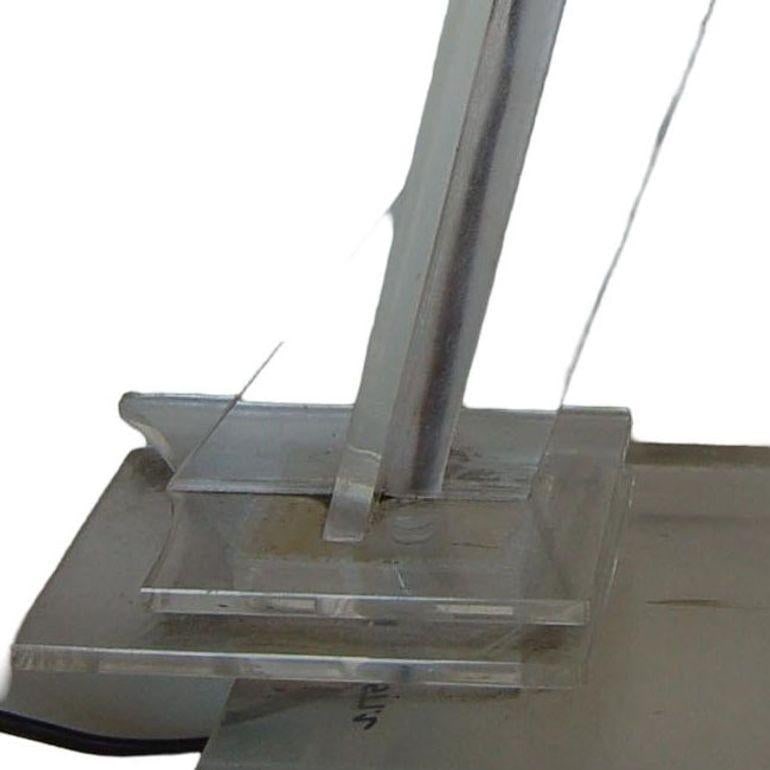 Modernist Clear Lucite Table Lamp by Moss - 10