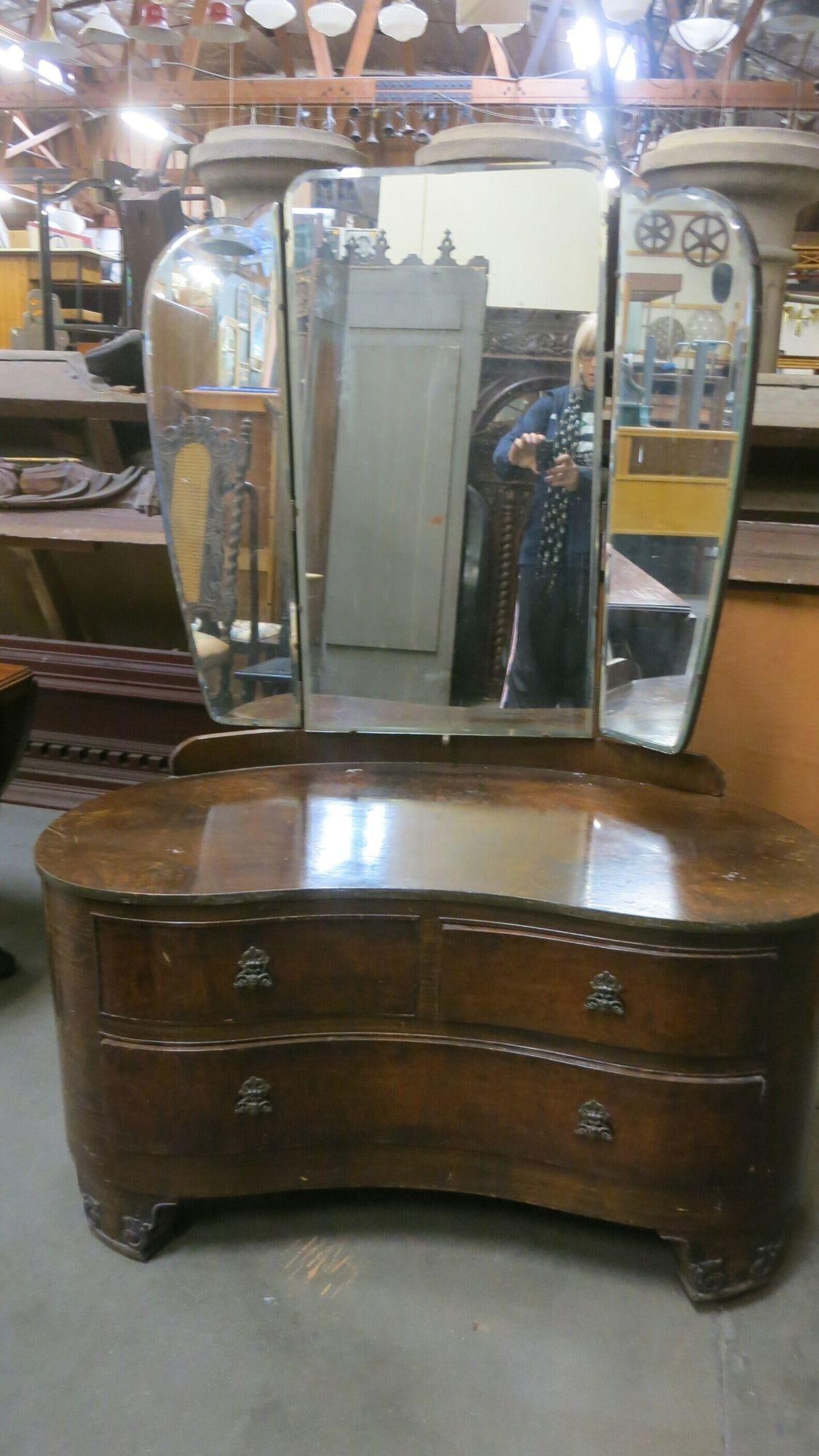 Edwardian Dark Stained Burlwood Vanity w/ Trifold Mirror, Circa 1910 - 3