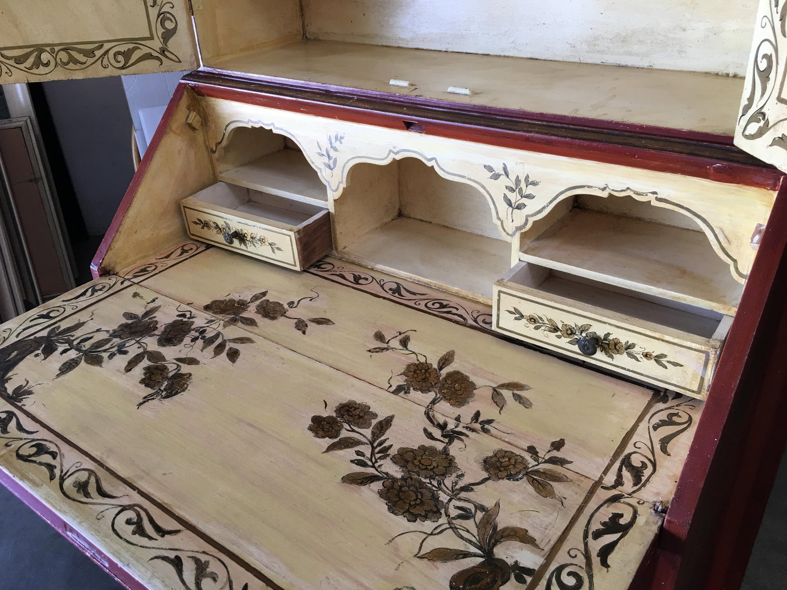 Hollywood Regency Secretary Desk Secretaire Bookcase w/ Chinese Motif - 9