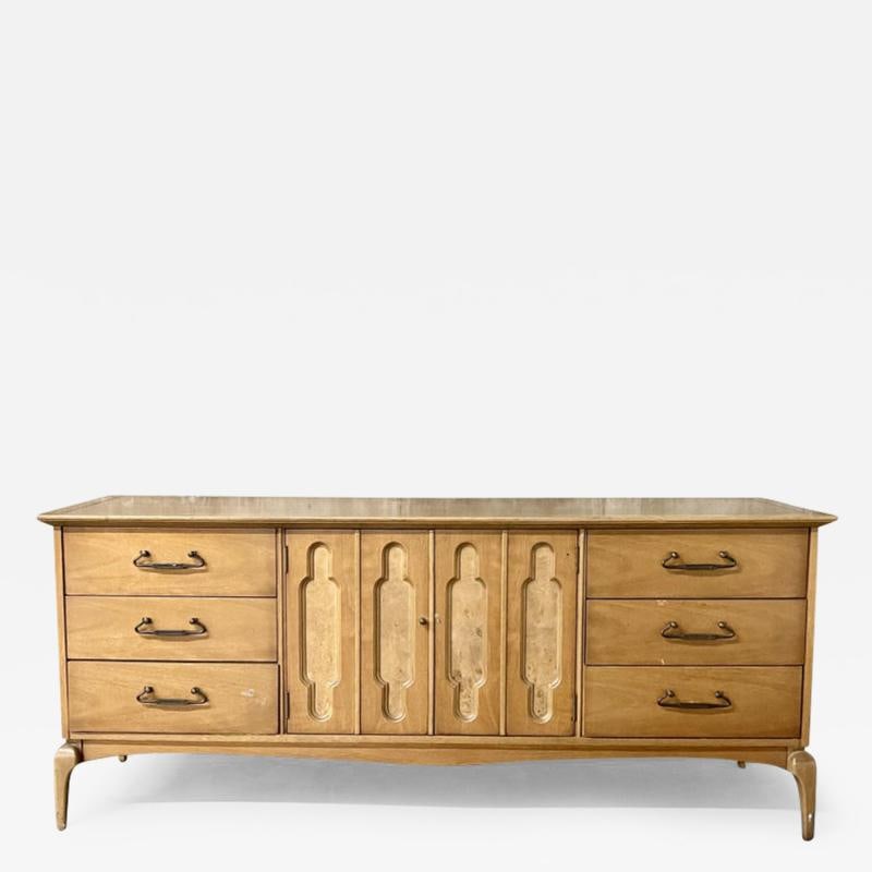 Mid-Century Modern Dresser, Sideboard by United Furniture Company (1 of 11)