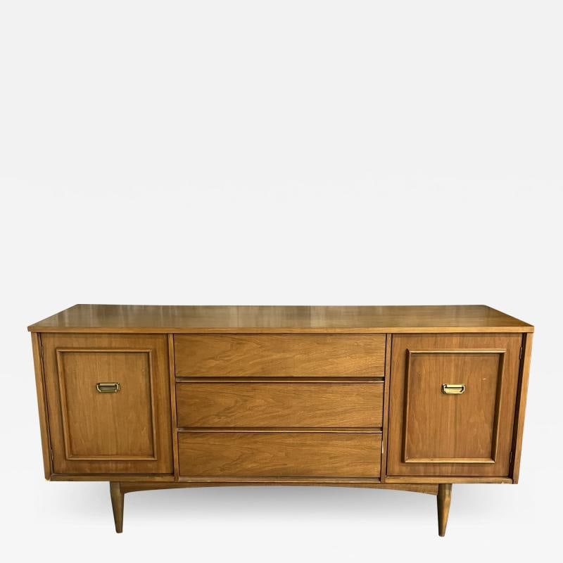 Mid-Century Modern Dresser, Chest or Sideboard, Walnut (1 of 10)