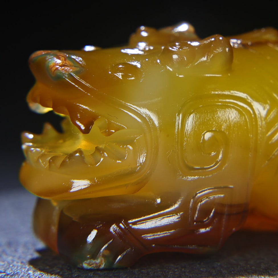 Agate Hand-Carved Dragon Pendant Old - 6