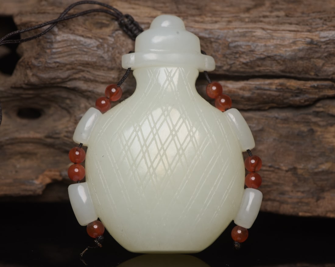 Hetian Jade & Red Agate Snuff Bottle - 5
