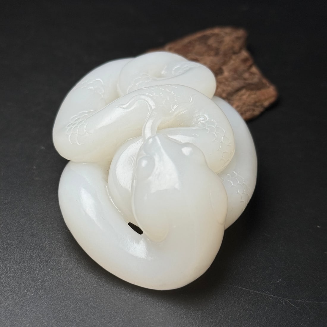 Hetian Jade Hand-Carved Snake Statue - 8