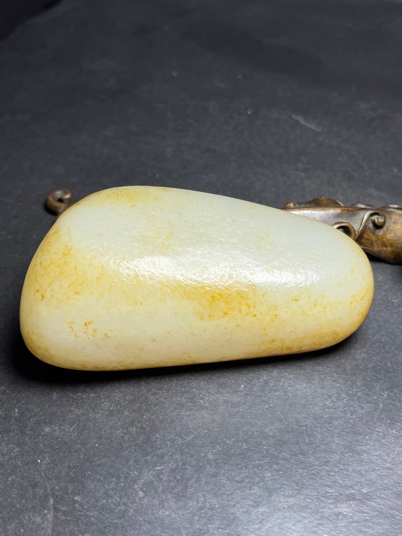 Natural Hetian Jade Original Stone Statue - 2