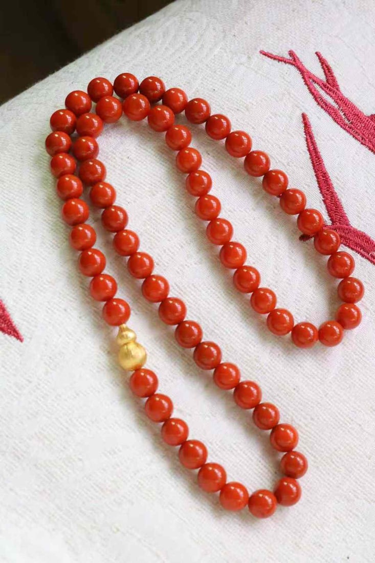 9.5mm Nanhong Agate Beads & Gilt Gold Silver Gourd Necklace (1 of 9)