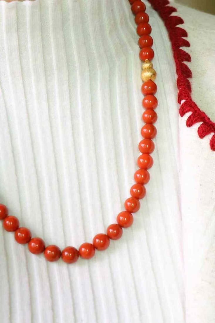 9.5mm Nanhong Agate Beads & Gilt Gold Silver Gourd Necklace - 9