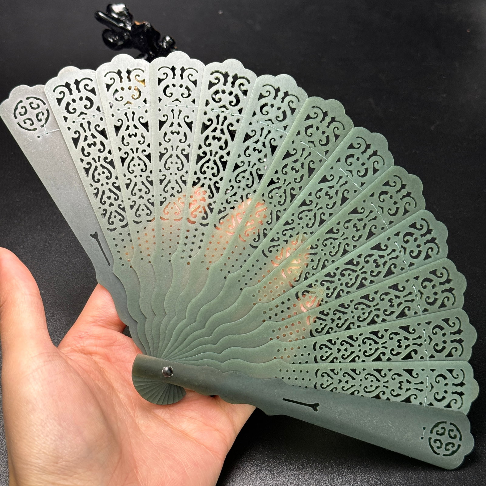 Openwork Hetian Jade Fan Statue - 8