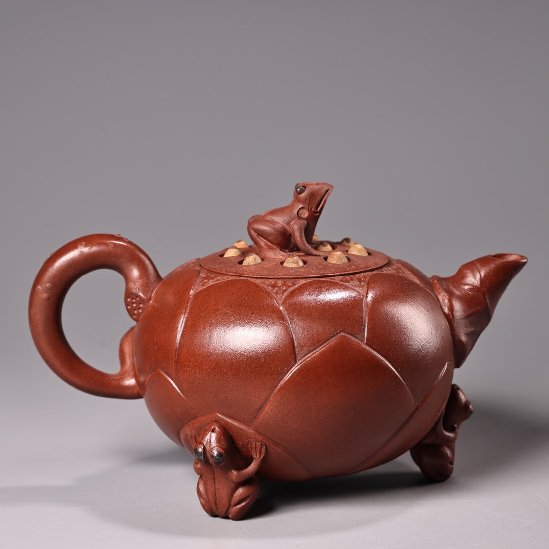 Yixing Zisha Clay Frog Teapot w Artist Signed (1 of 10)
