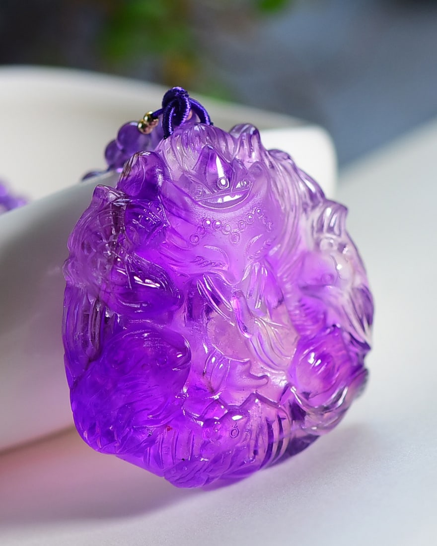 Natural Amethyst Pendant - Fox: Title: Natural Amethyst Pendant - Fox Origin: Chinese Date/Period: After2025 Materials: Amethyst Dimensions: 46.8x44x17.8(mm) 1.84x1.73x0.70(inches) Weight 0.15 lbs/70g Reserve: $399.00 