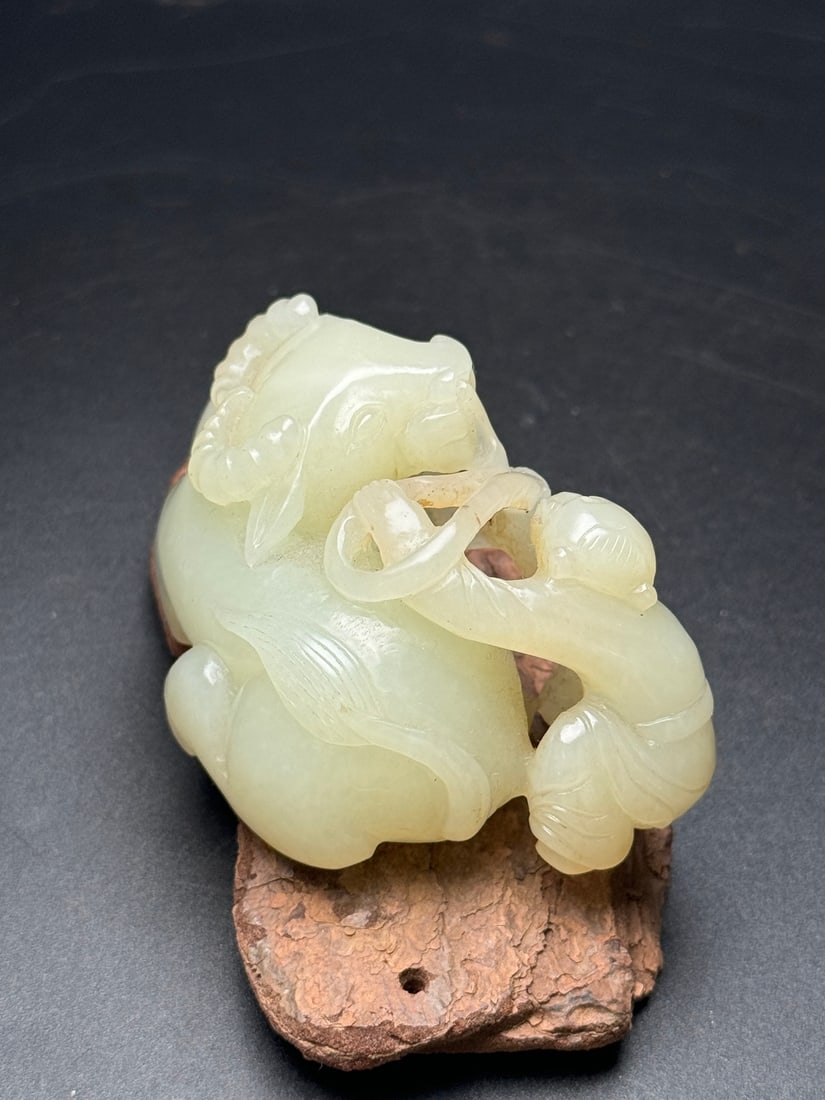 Hetian Jade Hand-Carved Ox & Kid Pendant Statue - 2
