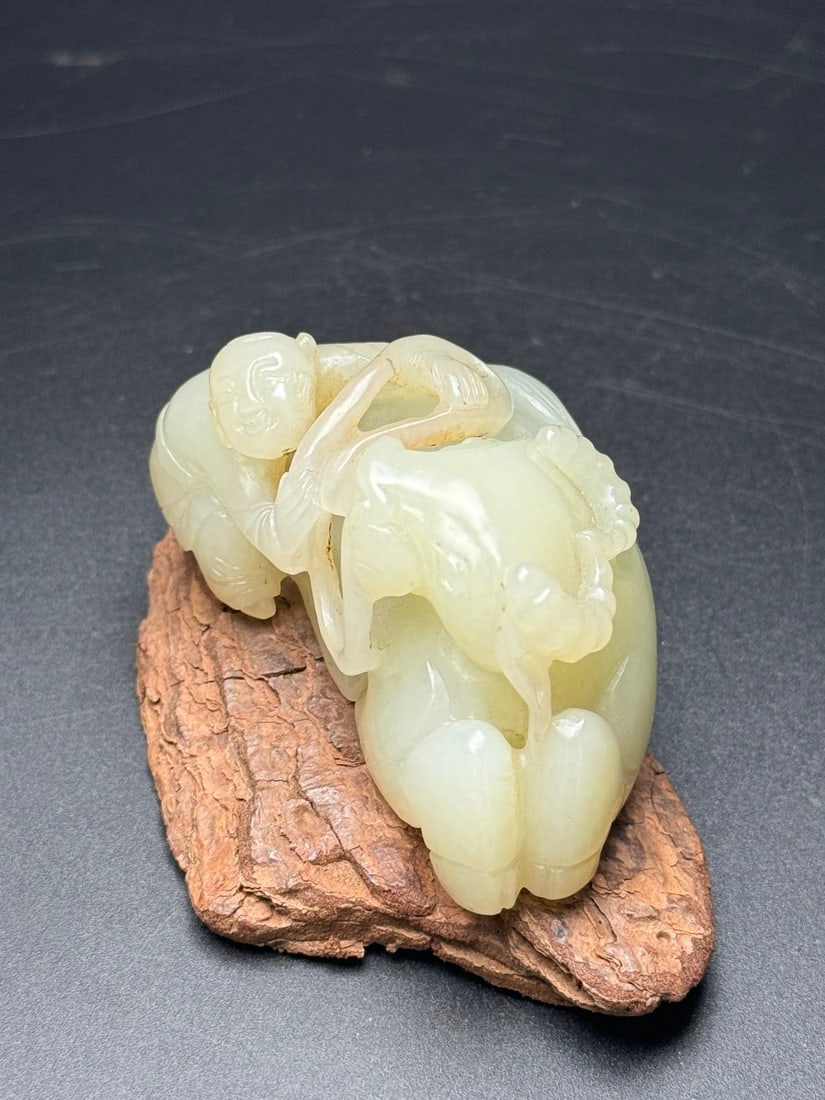 Hetian Jade Hand-Carved Ox & Kid Pendant Statue - 5