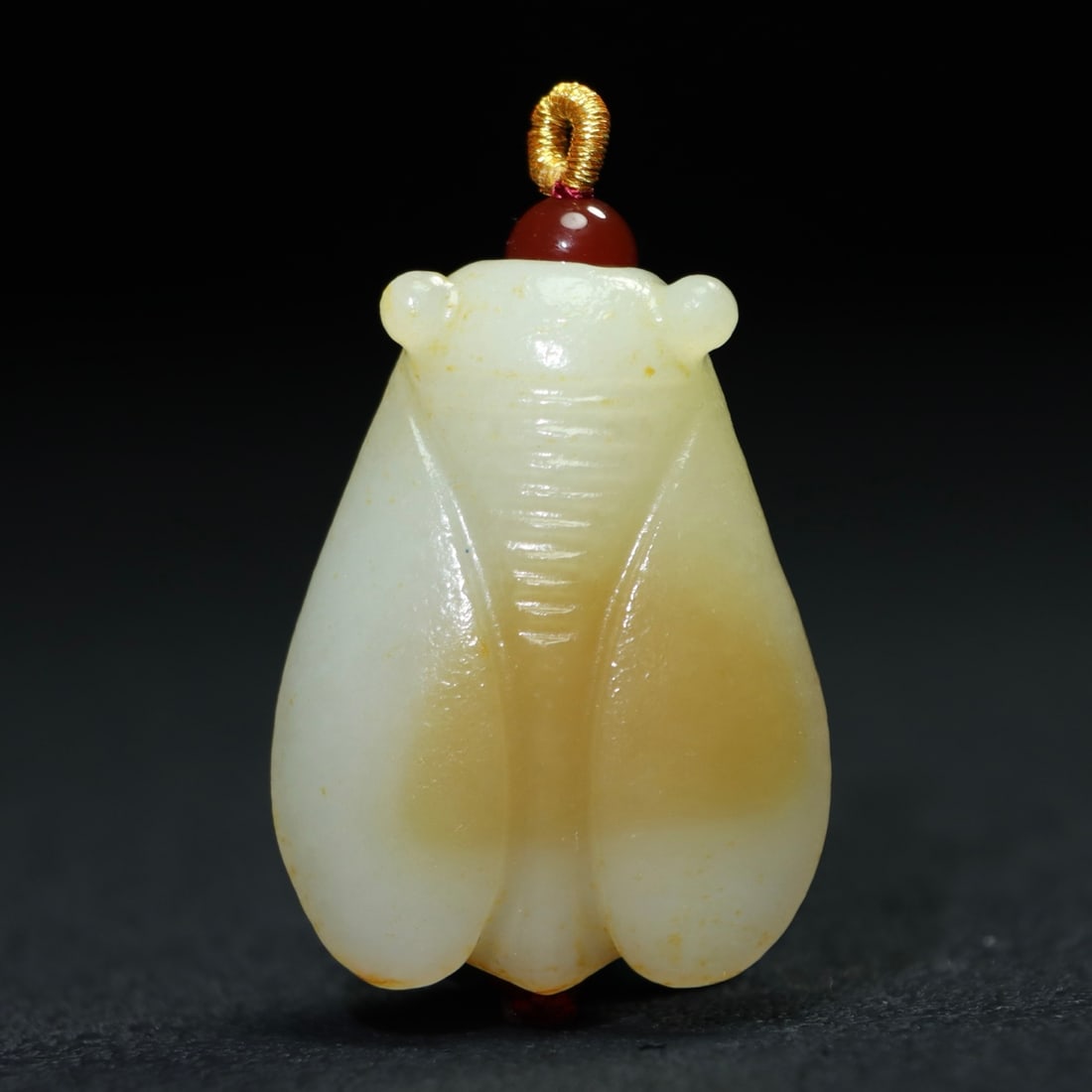 Hetian Jade Pendant - Cicada: Title: Hetian Jade Pendant - Cicada Origin: Chinese Date/Period: After2000 Materials: Hetian Jade Dimensions: 45x33x26(mm) 1.77x1.30x1.02(inches) Weight 0.10 lbs/47.5g Reserve: $228.00 Shipping: Dome