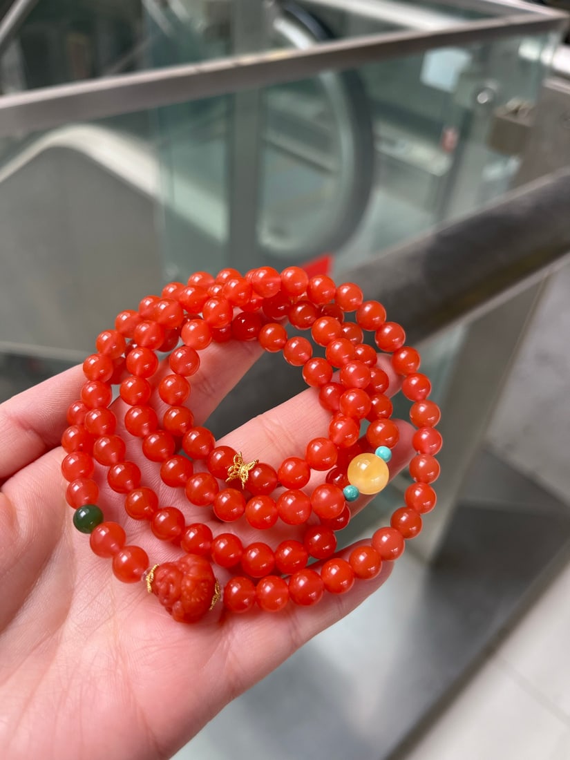 7mm Nanhong Agate Beads Hand Chain: Title: 7mm Nanhong Agate Beads Hand Chain Origin: Chinese Date/Period: After2025 Materials: Nanhong Agate Dimensions: 7(mm) 0.28(inches) Weight 0.12 lbs/54.5g Reserve: $378.00 Shipping:Domestic: