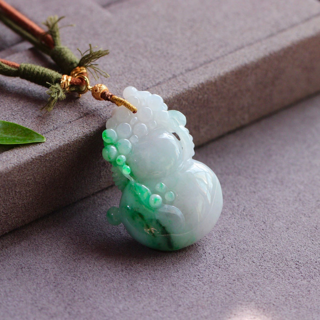 Jadeite Gourd Pendant with Certificate - 6