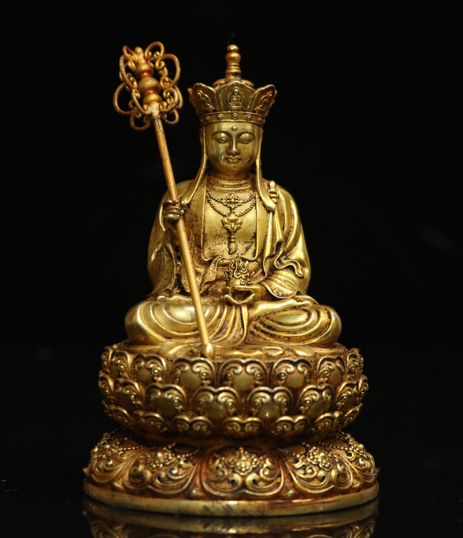 Gilt Gold Bronze Statue - Ksitigarbha Bodhisattva: Title: Gilt Gold Bronze Statue - Ksitigarbha Bodhisattva Origin: Chinese Date/Period: After1900 Materials: Gilt Gold Bronze Dimensions: 110x70(mm) 4.33x2.76(inches) Weight 1.31 lbs/595g Reserve: $399.