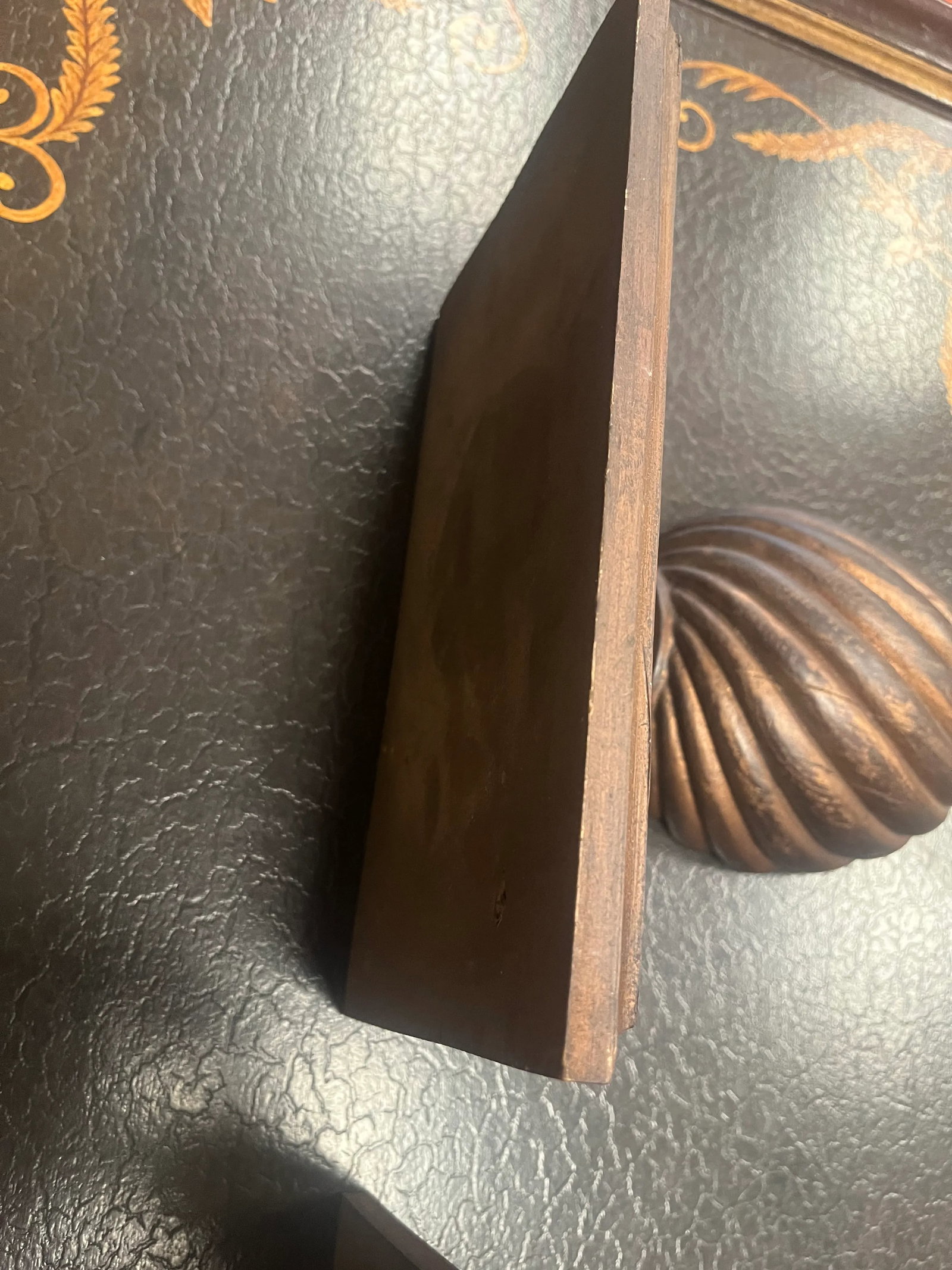 A Pair of Corbel Shaped 19th Century Oak Wall Brackets Acorn Finial Shelves - 3