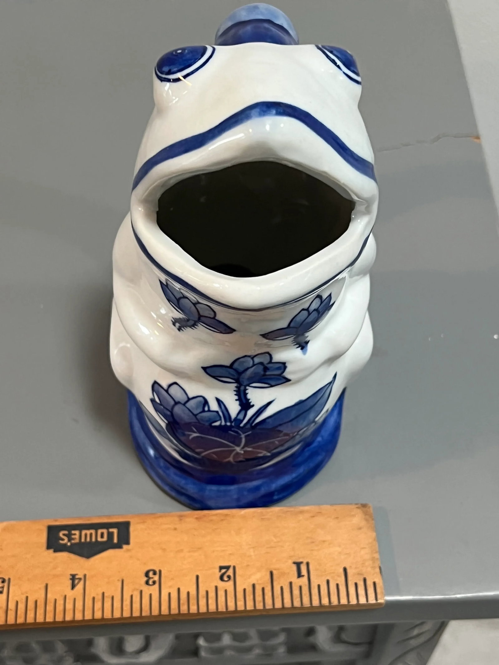 Blue & White Chinoiserie Frog Pitcher - 10