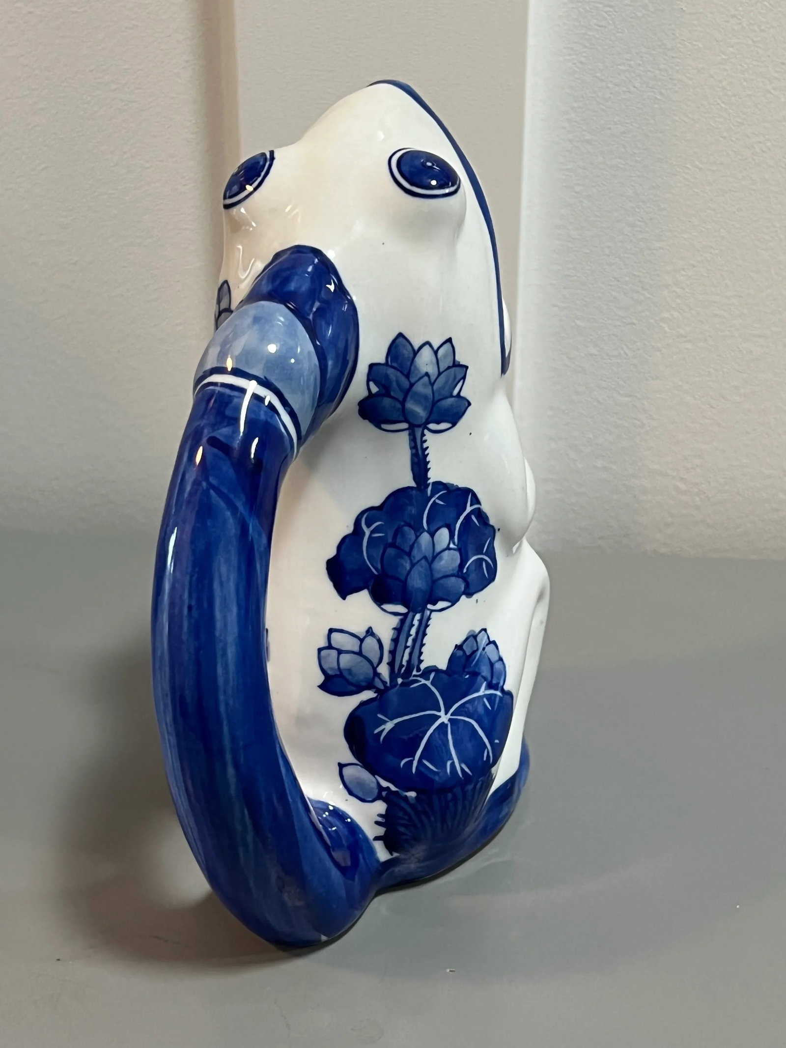 Blue & White Chinoiserie Frog Pitcher - 3