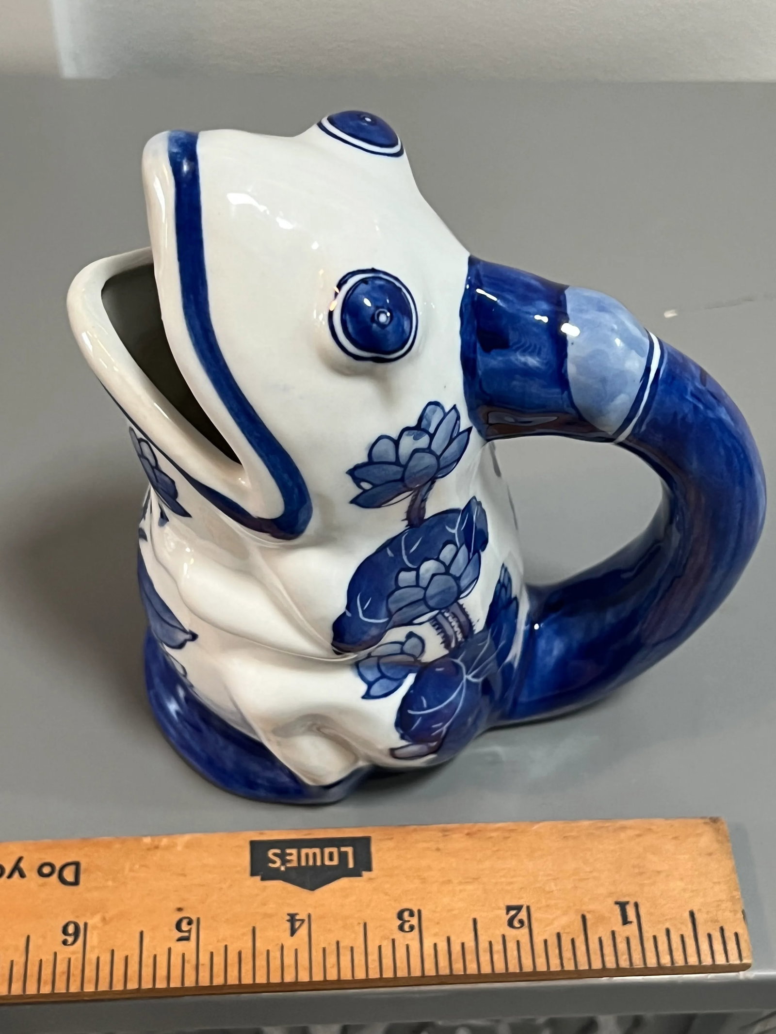 Blue & White Chinoiserie Frog Pitcher - 8