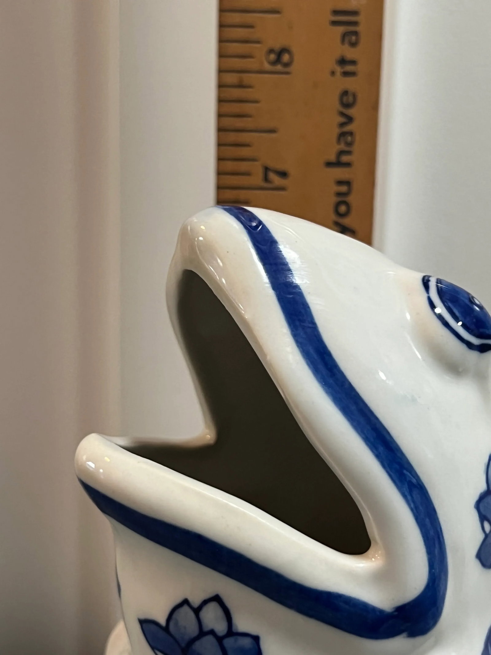 Blue & White Chinoiserie Frog Pitcher - 9