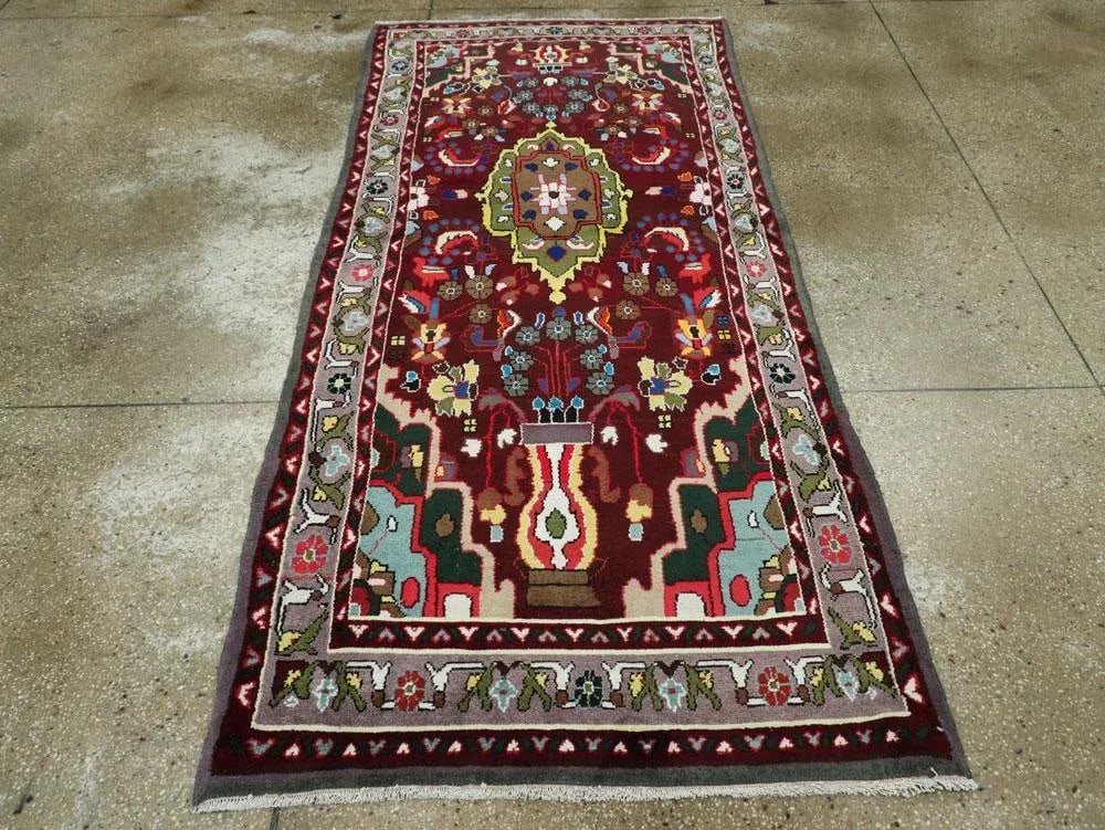 Vintage Persian Hamadan Rug – Size: 3' 7" X 7' 9" - 4