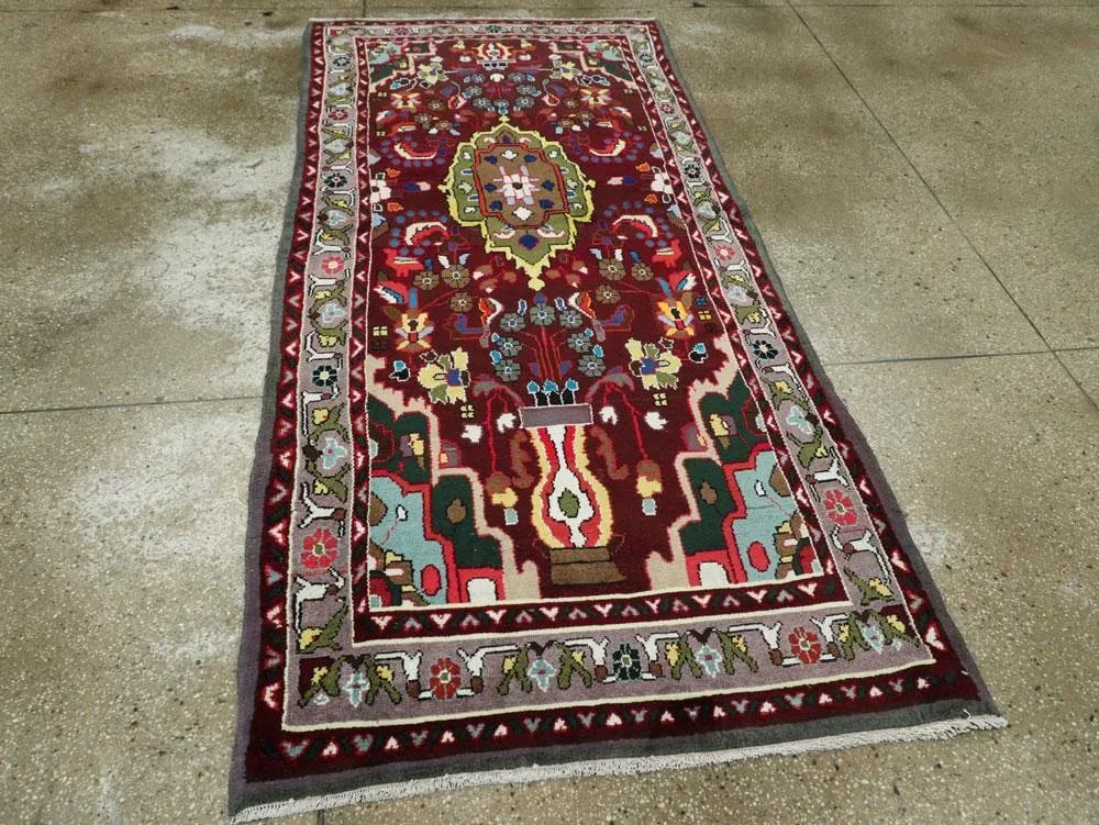 Vintage Persian Hamadan Rug – Size: 3' 7" X 7' 9" - 5