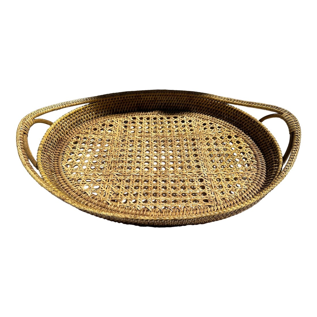 Vintage Cane/Rattan Oval Serving Tray: Vintage woven cane/rattan oval serving tray, perfect for outdoor get togethers. 21in w x 15in d x 4in h 18in w x 14in d inside Make sure to follow me, I have flash sales for my followers only 