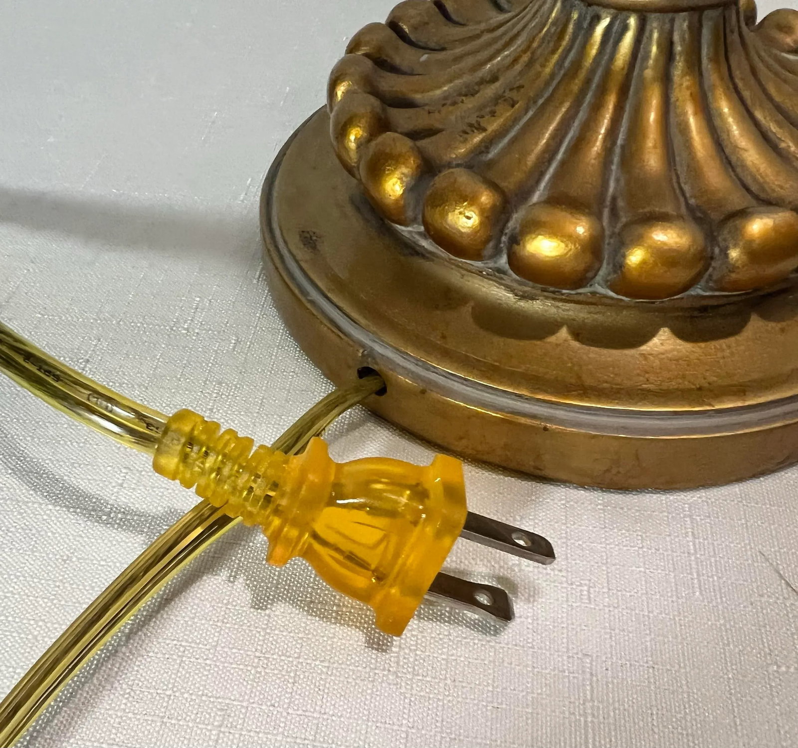 Vintage Regency Golden Elephant on Column Table Lamp With Beaded Shade - 11