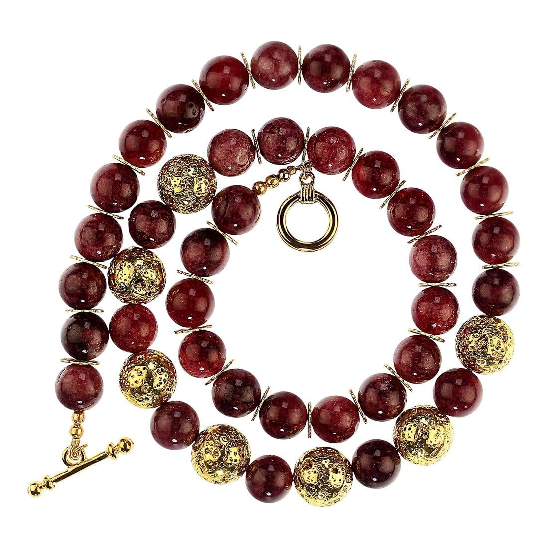 Garnet With Goldy Accents Necklace: This is part of Chairish's Fine Jewelry assortment. Elegant Garnet Necklace with Gold Lava Accents – Polished 10mm Gemstones for a Unique Statement Add timeless elegance to your jewelry