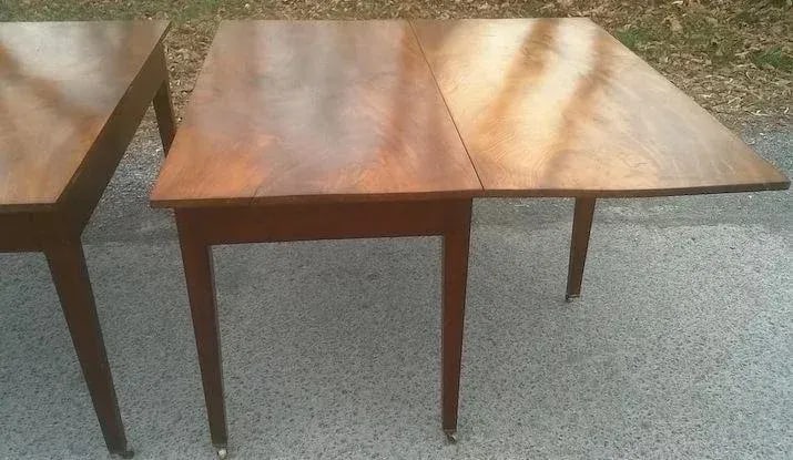 Federal Mahogany Hepplewhite Banquet Dining Table - 10