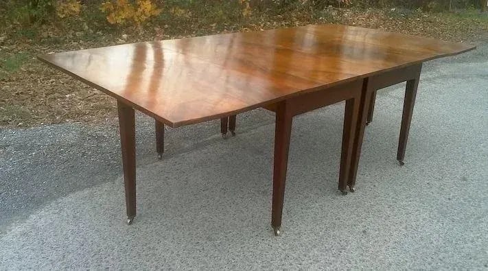 Federal Mahogany Hepplewhite Banquet Dining Table - 4