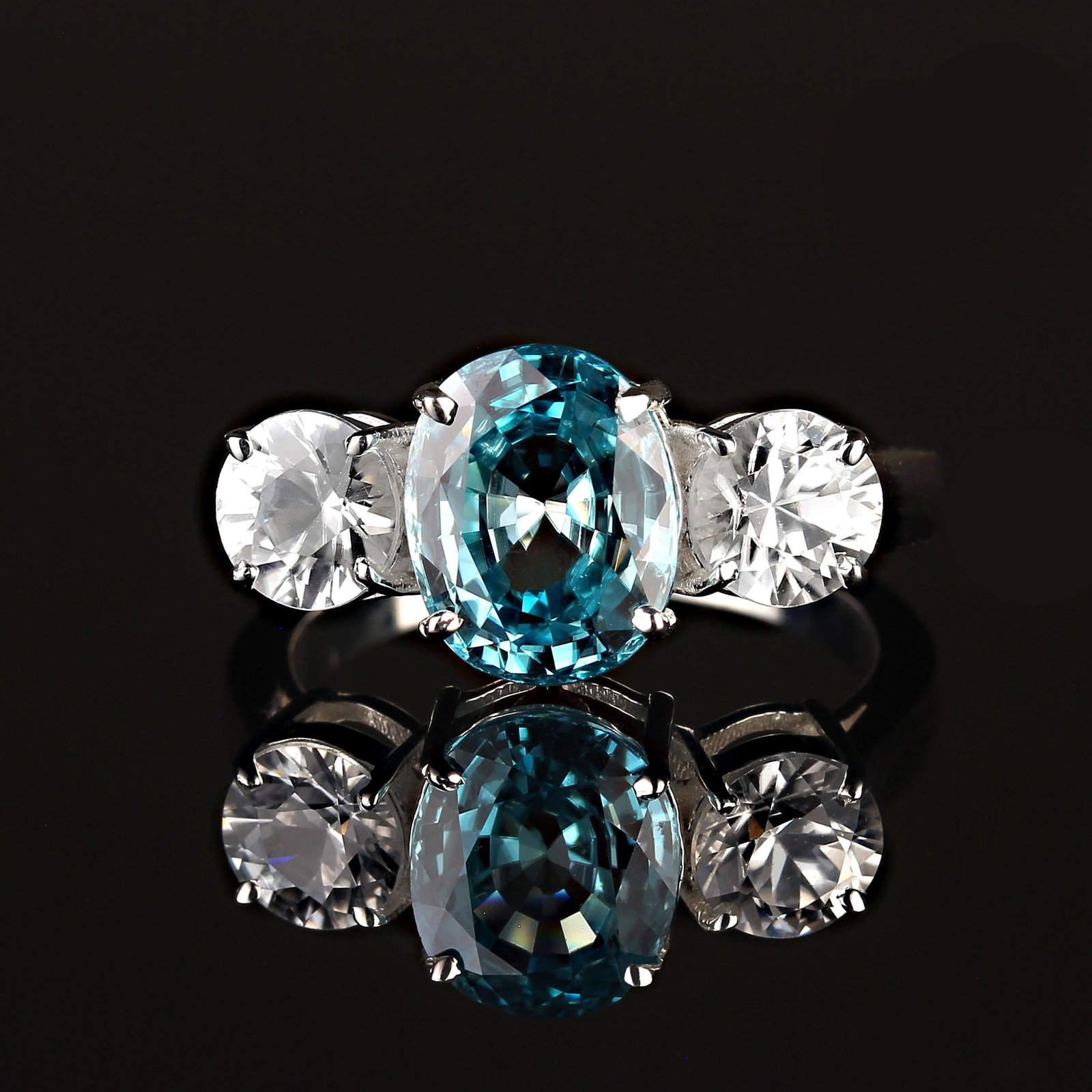 Zircons Classic Three Stone Ring Size 8 - 4