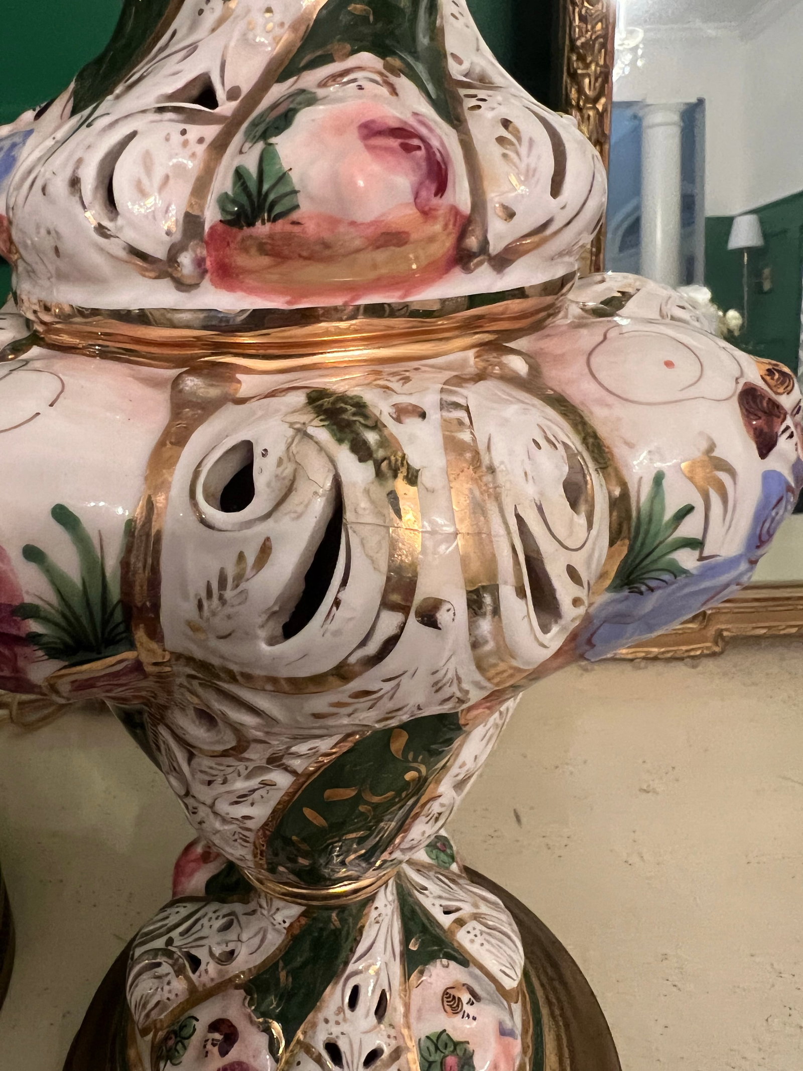 Mid 20th Century Capodimonte Lamps a Pair - 10