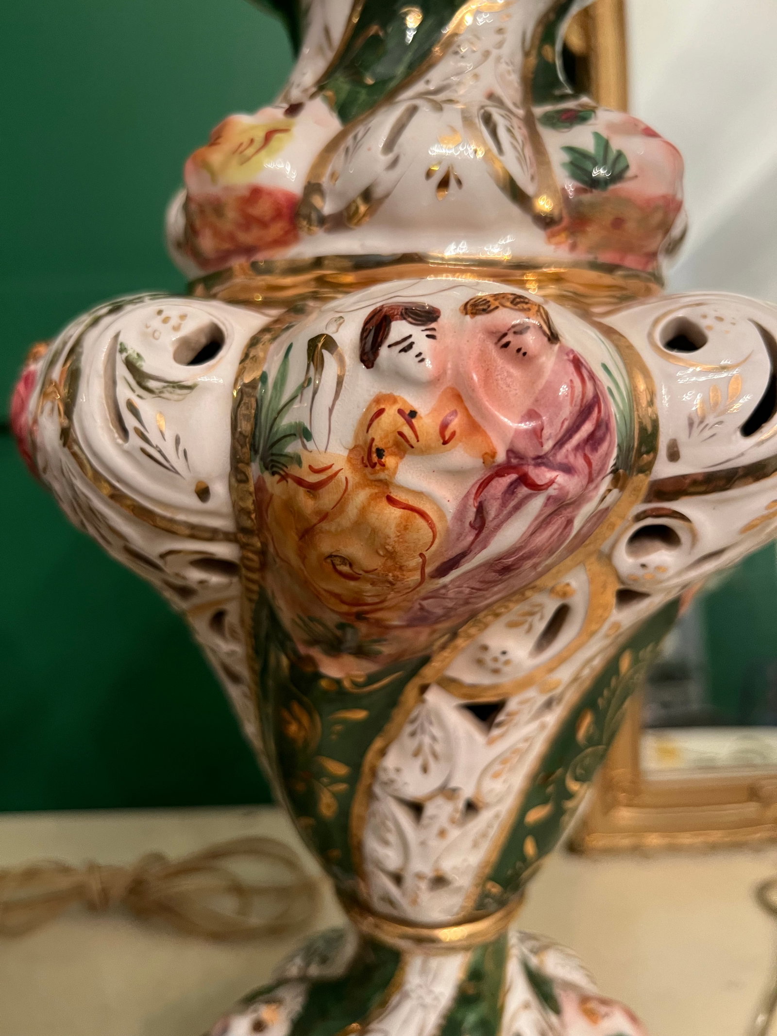 Mid 20th Century Capodimonte Lamps a Pair - 9
