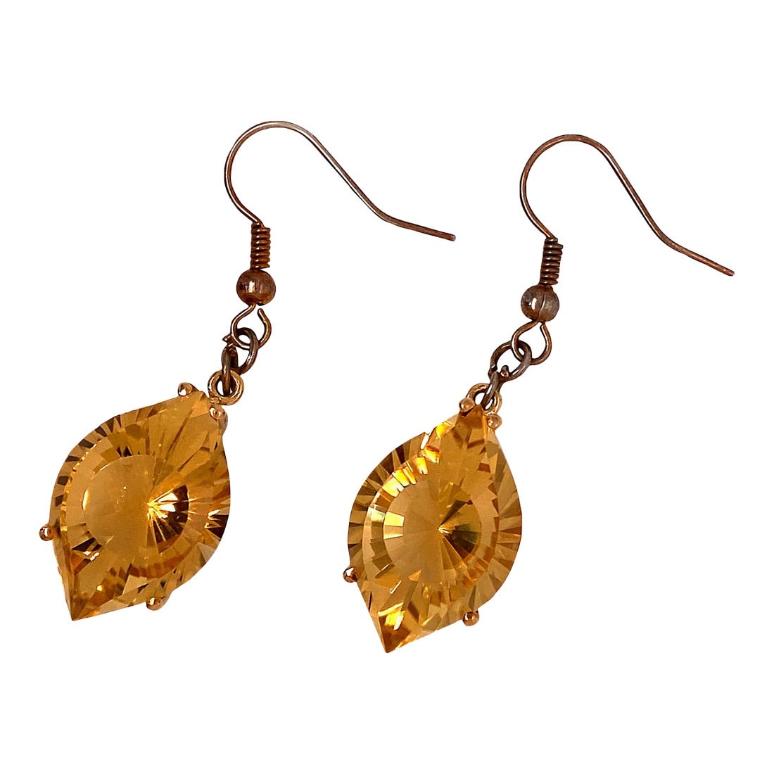 Fancy Cut Golden Citrine Earrings in 14 Karat Yellow Gold - 2 Pieces: This is part of Chairish's Fine Jewelry assortment. Dazzling Fancy-Cut Golden Citrine Earrings in 14K Yellow Gold – Radiate Elegance Elevate your style with these stunning fancy-cut Citrine earrings