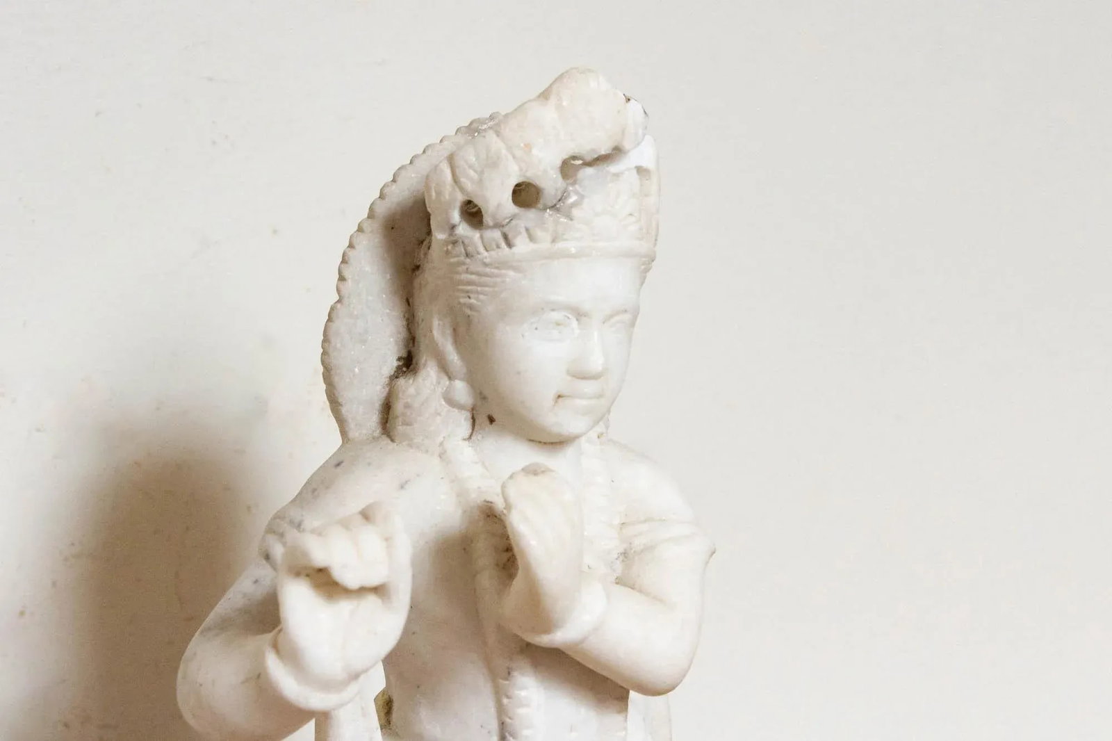 19th Century Exquisite Marble Krishna Statue - 4