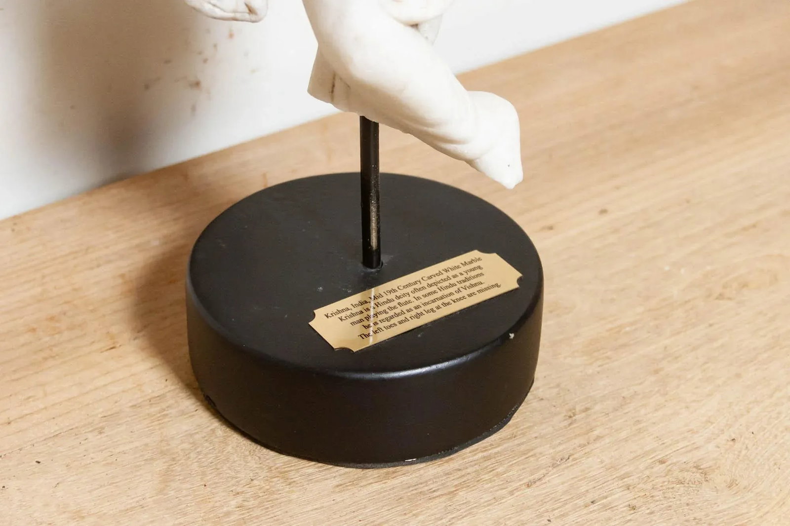 19th Century Exquisite Marble Krishna Statue - 7