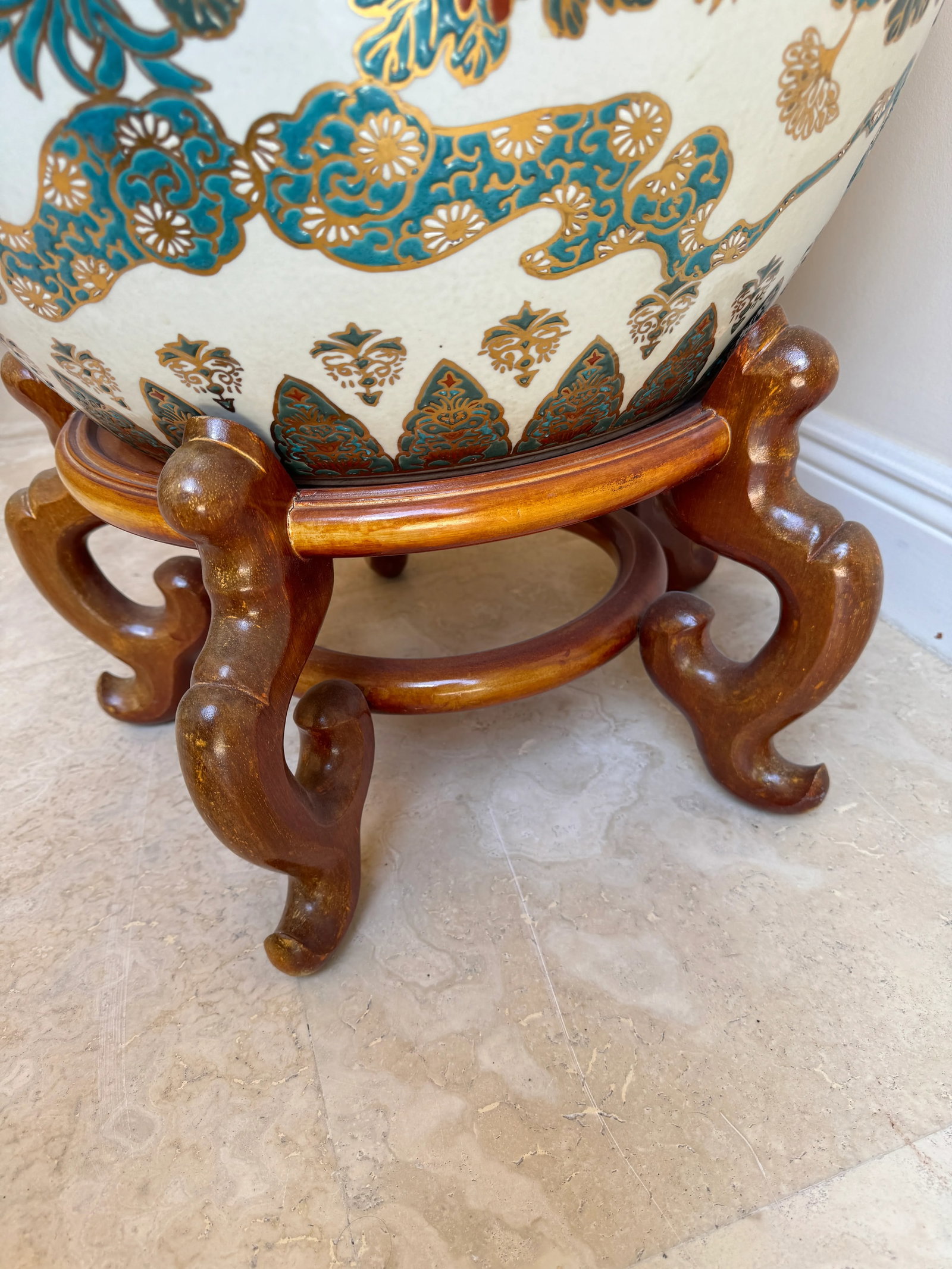 1980s Large Vintage Ceramic Chinese Fish Bowl/Jardiniere Planter With a Coral and Flower Motif, Stan - 6