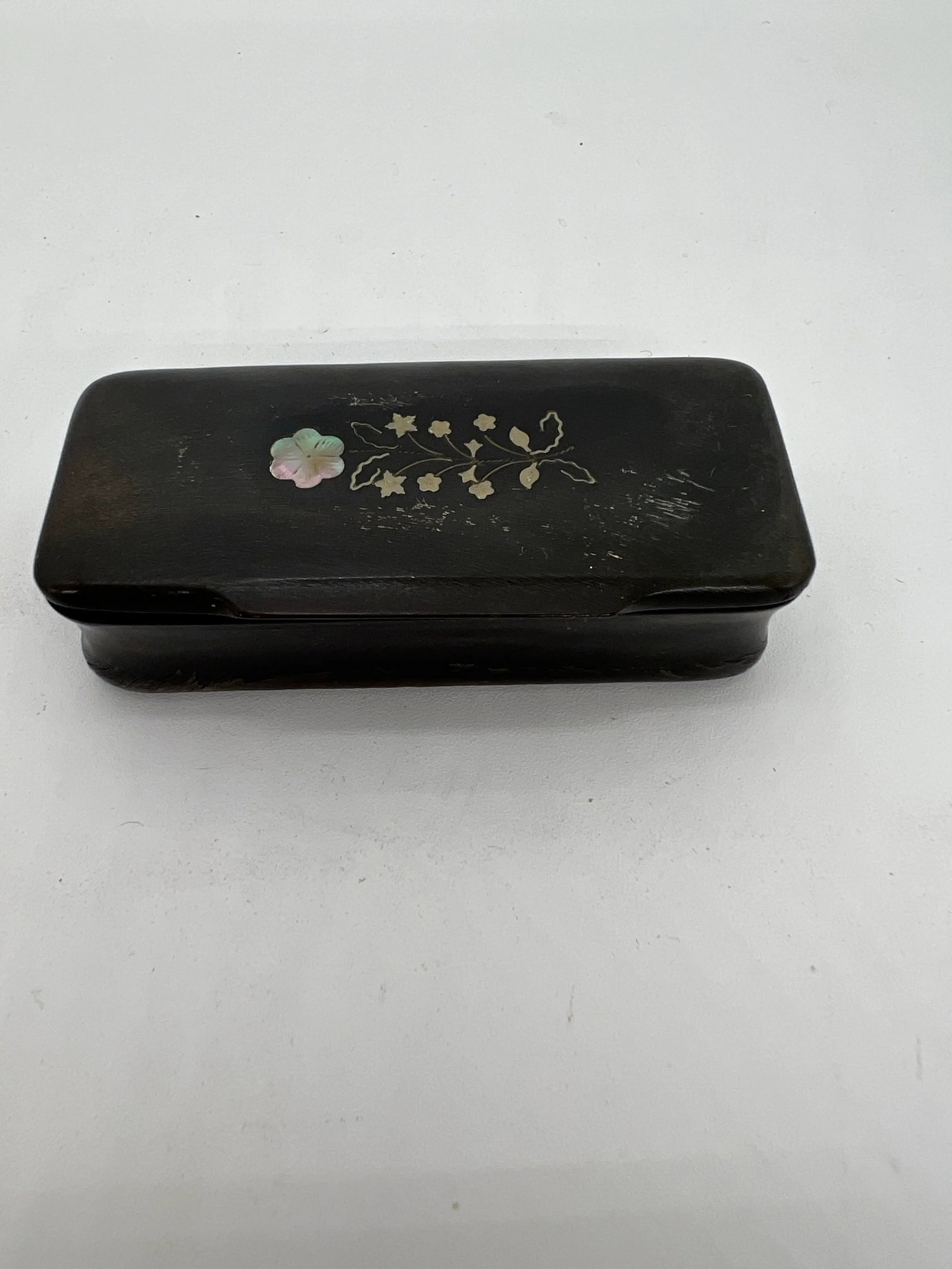 Antique Victorian Era Solid Horn Snuff Box Pique Inlay - 6
