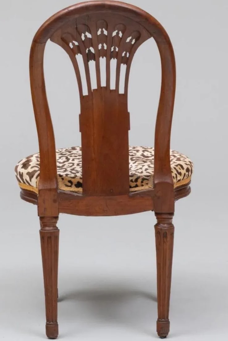 Late 18th Century Louis XVI Leopard Upholstered in Mahogany With Balloon Back Chair in the Style of - 4