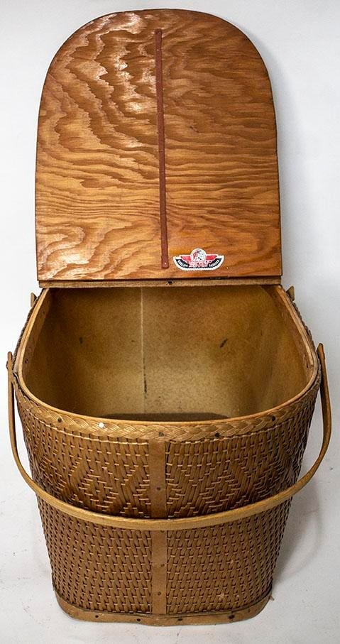 Vintage Red-Man Redmon Woven Picnic Basket - Handles & Lid - 3