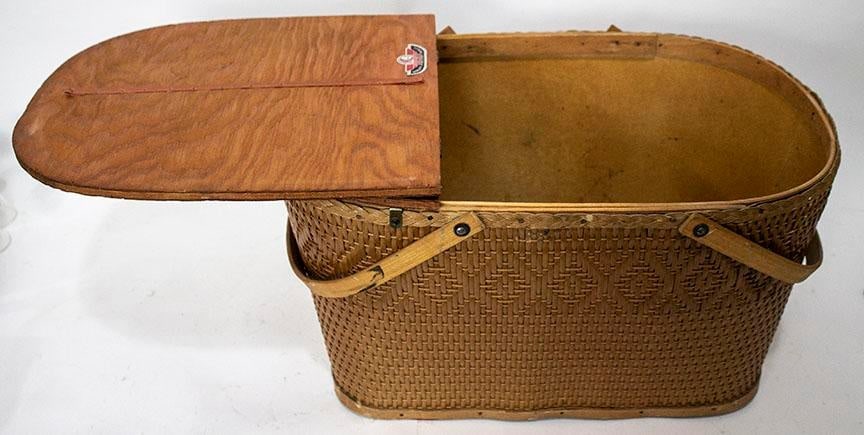 Vintage Red-Man Redmon Woven Picnic Basket - Handles & Lid - 4
