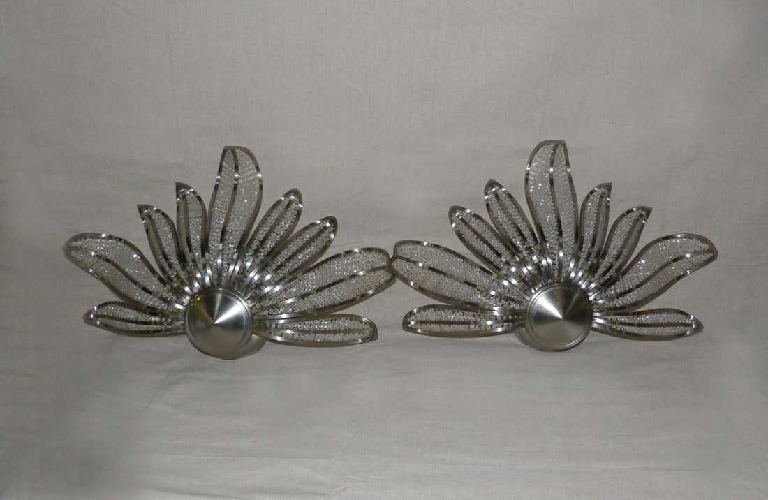 Pair of Mid 20th Century Modern Style Fanned Sconces, Wired - 3