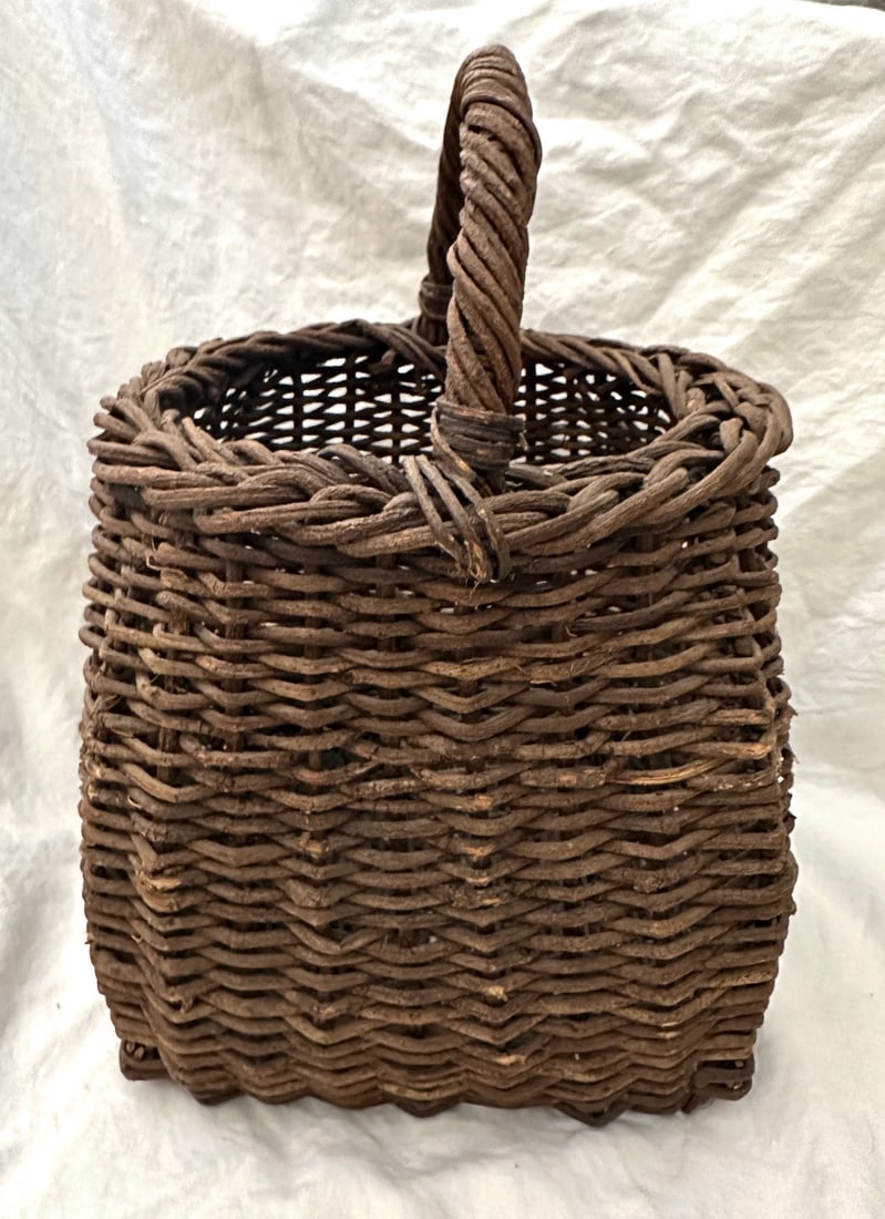 Vintage Grapevine Gathering Basket - 5